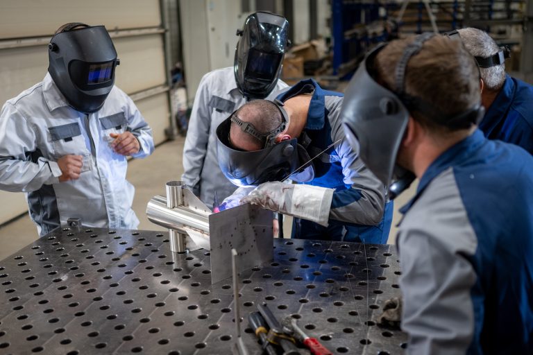 ISO 3834 – jak nadzorować spawanie, kompetencje i zapisy jakościowe w produkcji